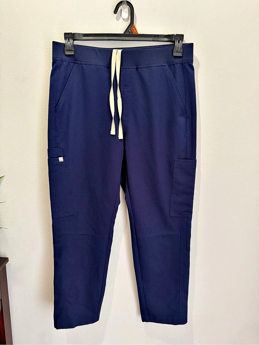FIGS Axim Cargo Scrub Pant Men's Blue Cargo Scrub Pants size medium